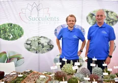 Rik en Rene van Succulents Unlimited stonden met hun soorten op de locatie van Hendrik Youngplants. De mannen toonden de soorten die zij op de Amerikaanse markt verkopen.